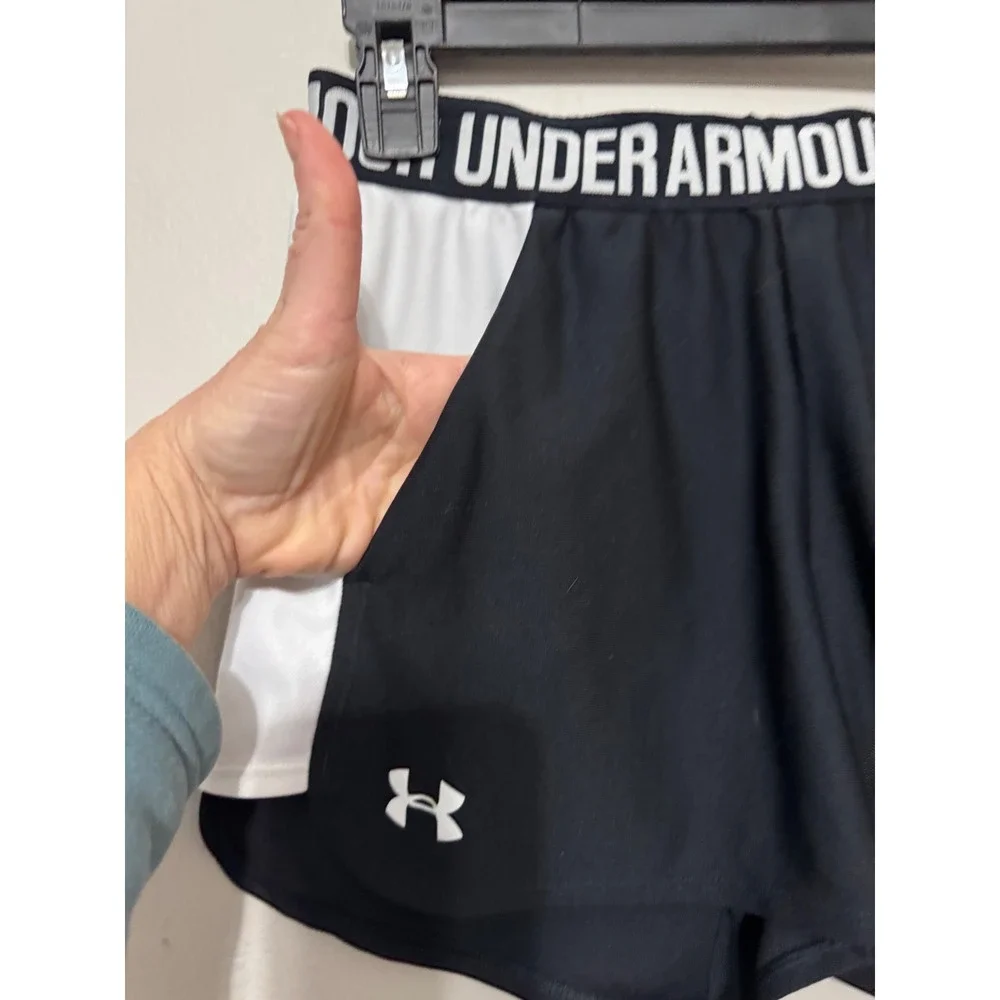 Under Armour‎ Womens HeatGear Athletic Shorts Black White Logo XS Loose Fit